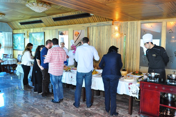 Sunday Buffet at Bay Lodge